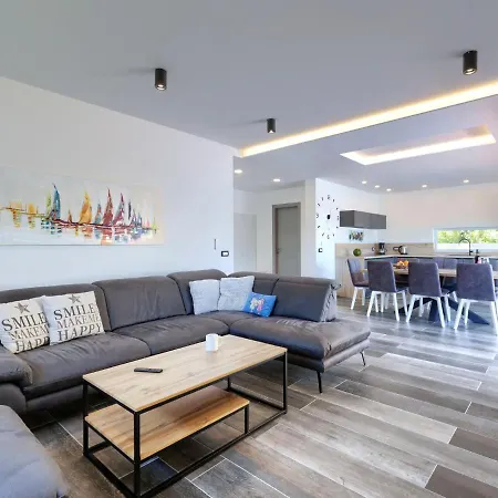 Holiday home Dora By Interhome