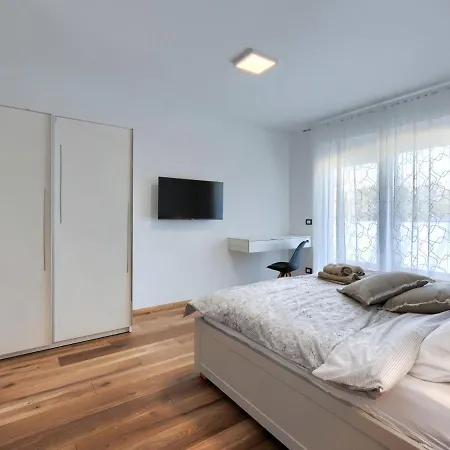 Holiday home Dora By Interhome Pula