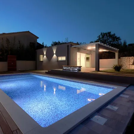 Dora By Interhome *
