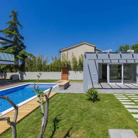 Holiday home Dora By Interhome Pula